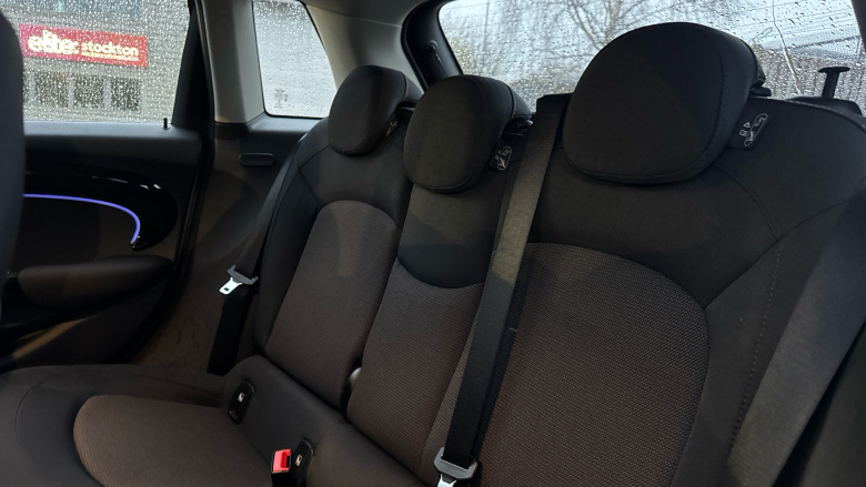 MINI Hatchback 1.5 Cooper Classic Premium 5dr Auto Petrol Hatchback